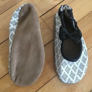 Soft shoes (early walkers)